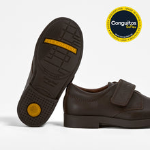 Load image into Gallery viewer, Boys Brown School Shoes