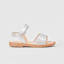 Cargar imagen en el visor de la galería, Sandalias de niña de piel plateada