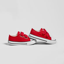 Cargar imagen en el visor de la galería, Zapatillas de lona rojas para bebés