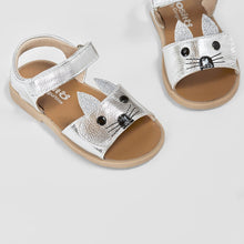 Load image into Gallery viewer, Baby's Metallic Silver Kitten Sandals
