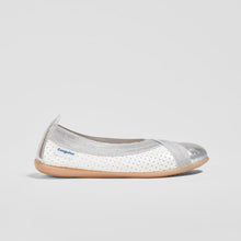 Load image into Gallery viewer, Girl's Silver Elastic Ballerinas