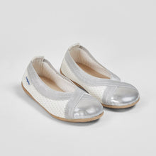 Load image into Gallery viewer, Girl's Silver Elastic Ballerinas
