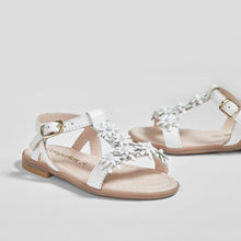 Load image into Gallery viewer, Girl's White Flowers Leather Sandals
