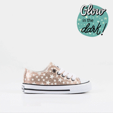 Load image into Gallery viewer, Girl's Platinum Star Sneakers