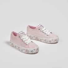 Cargar imagen en el visor de la galería, Zapatos deportivos rosas metalizados para niña