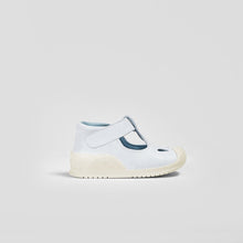 Load image into Gallery viewer, Baby's White onMicro® Shoe