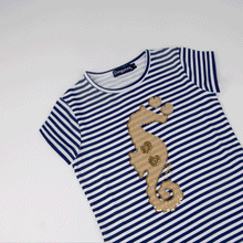 Cargar imagen en el visor de la galería, Camiseta de niña "Seahorse" azul marino que brilla en la oscuridad