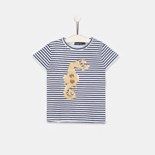 Cargar imagen en el visor de la galería, Camiseta de niña "Seahorse" azul marino que brilla en la oscuridad