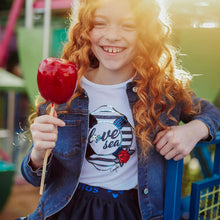 Cargar imagen en el visor de la galería, Camiseta blanca "Float" para niñas