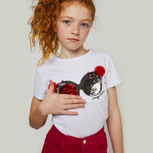 Cargar imagen en el visor de la galería, Camiseta blanca con lentejuelas reversibles "Glasses" para niña
